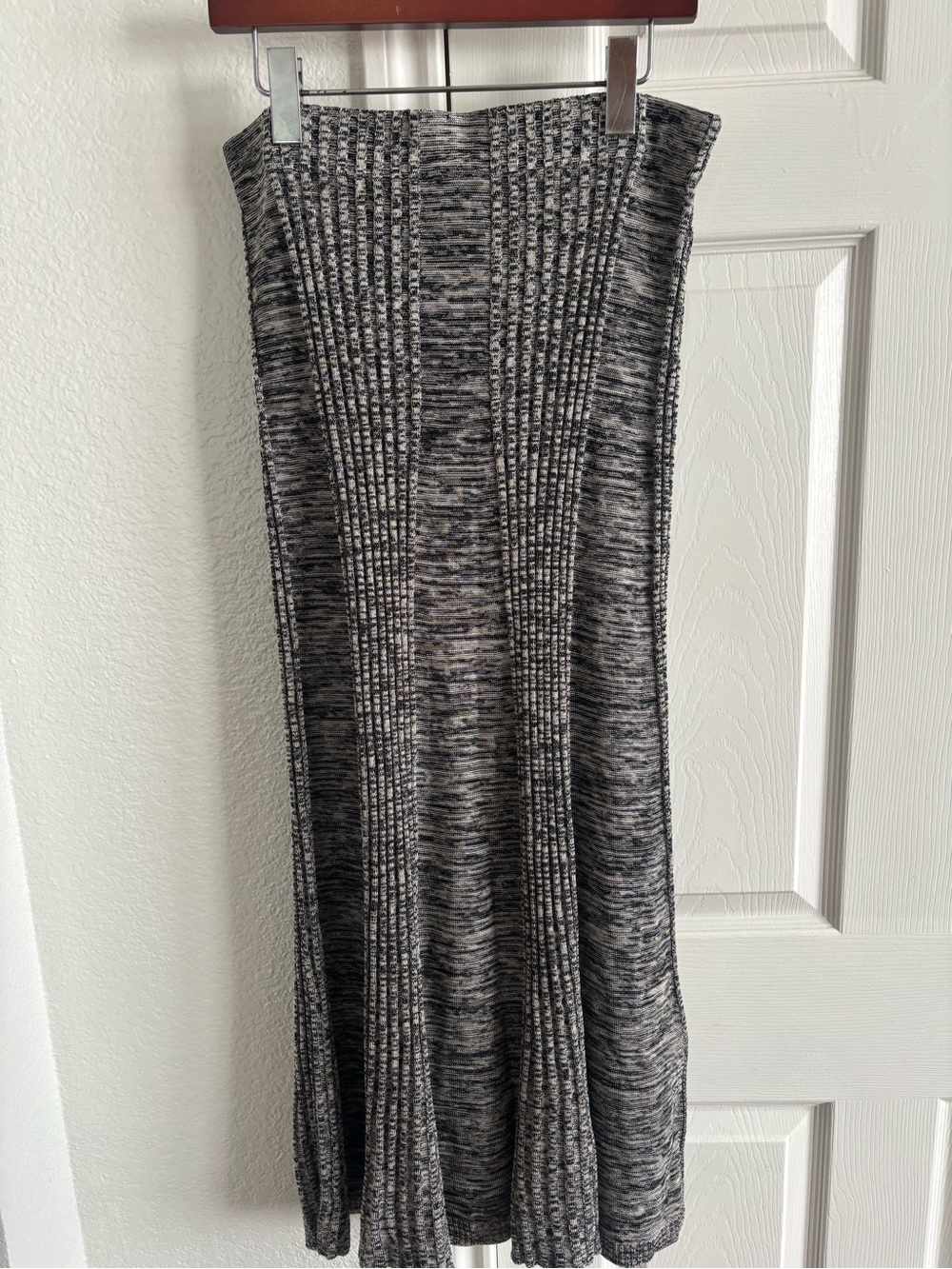 COS‎ Flared Ribbed-Panel Midi Skirt Gray Size M - Picture 6 of 6